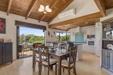 Photo of property in 52 Links View Drive, Omokoroa, 3114