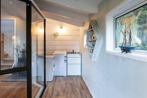 Photo of property in 704 South Titirangi Road, Titirangi, Auckland, 0604