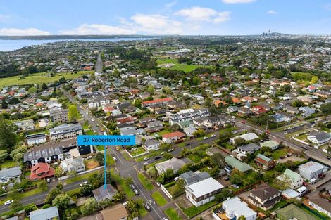 Photo of property in 37 Roberton Road, Avondale, Auckland, 1026
