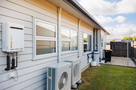 Photo of property in 9 Lorenzo Place, Kelvin Grove, Palmerston North, 4414