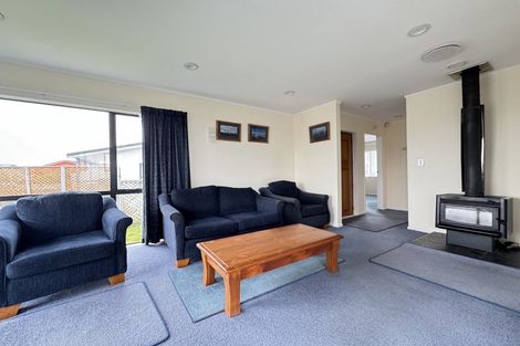 Photo of property in 16 Cathie Place, Karori, Wellington, 6012