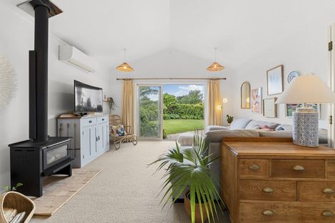 Photo of property in 18a Russell Drive, Oakura, 4314