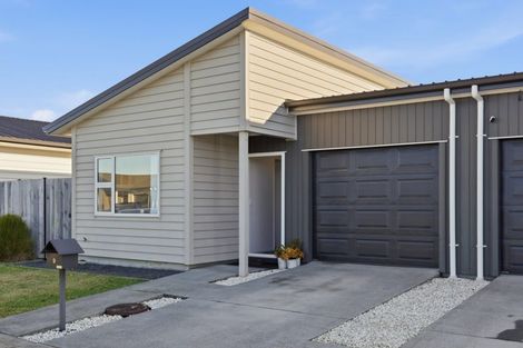 Photo of property in 9 Mokopapa Street, Takanini, 2112