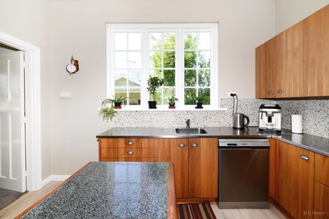 Photo of property in 17 Rhodes Street, Waimate, 7924