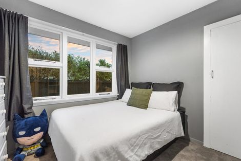 Photo of property in 12 Emlyn Place, Avondale, Christchurch, 8061