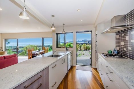 Photo of property in 2 Ocean Vista Lane, Paraparaumu, 5032