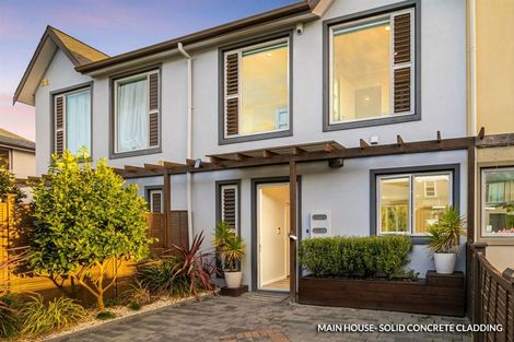 Photo of property in 9s Clearwater Cove, West Harbour, Auckland, 0618