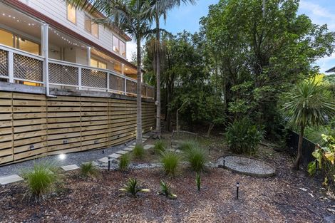 Photo of property in 2/13a Sandspit Road, Cockle Bay, Auckland, 2014