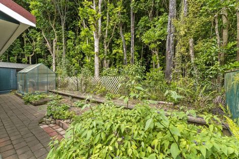 Photo of property in 15b Kakariki Grove, Waikanae, 5036