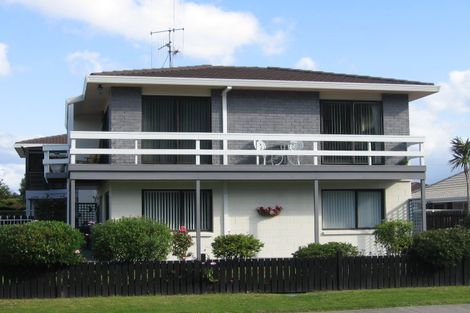 Photo of property in 2/45 Matapihi Road, Mount Maunganui, 3116