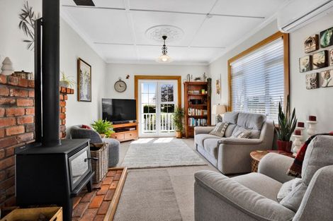Photo of property in 2 Hurworth Road, Hurworth, New Plymouth, 4371