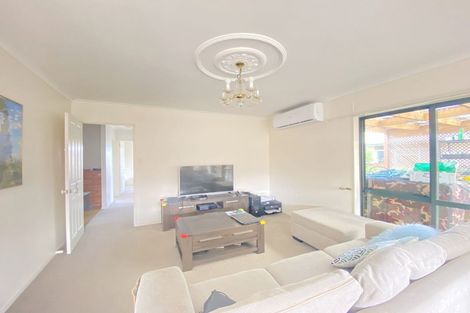 Photo of property in 3 Quartley Place, Huntington Park, Auckland, 2013