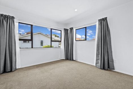 Photo of property in 2/39 Stanley Avenue, Milford, Auckland, 0620