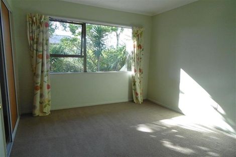 Photo of property in 1/18 Rothesay Bay Road, Rothesay Bay, Auckland, 0630