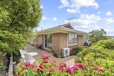 Photo of property in 2/82 Newhaven Terrace, Mairangi Bay, Auckland, 0630