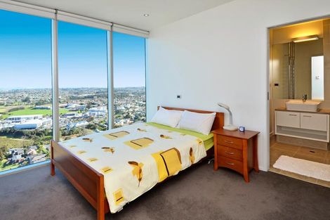 Photo of property in Sentinel Apartments, 2603/3 Northcroft Street, Takapuna, Auckland, 0622