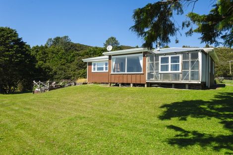 Photo of property in 5114 Te Araroa Road, Hicks Bay, Tikitiki, 4087