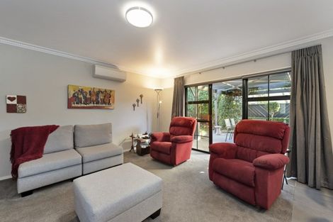 Photo of property in 5 Longwood Place, Harrowfield, Hamilton, 3210