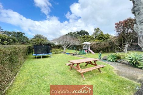 Photo of property in 10 Moana Crescent, Blagdon, New Plymouth, 4310