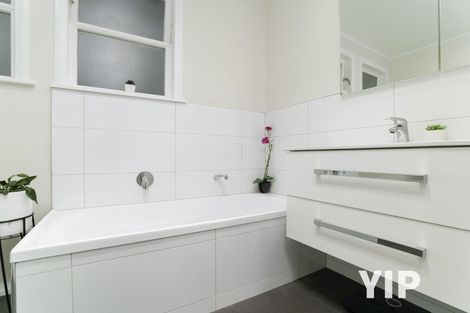 Photo of property in 106 Ruskin Road, Newlands, Wellington, 6037