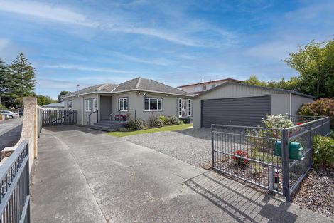Photo of property in 222 Vogel Street, Roslyn, Palmerston North, 4414