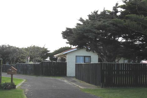 Photo of property in 258 Cornfoot Street, Castlecliff, Whanganui, 4501