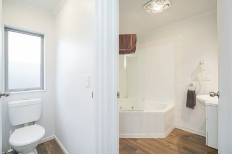 Photo of property in 8a-d Camden Street, Turnbull Thomson Park, Invercargill, 9810