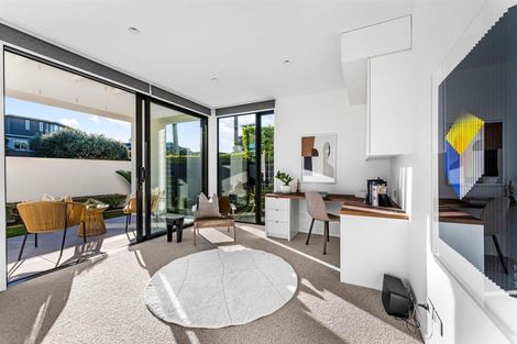 Photo of property in 23 Muritai Road, Milford, Auckland, 0620