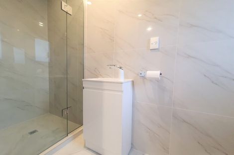 Photo of property in 7 Lilac Lane, Oteha, Auckland, 0632