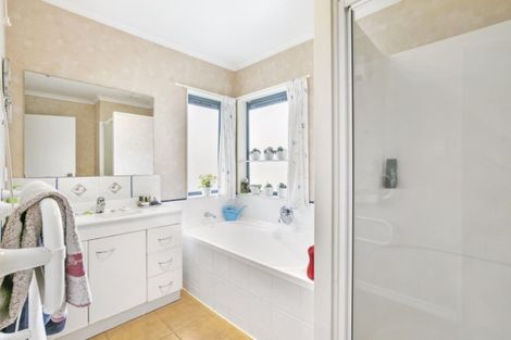 Photo of property in 53 Santa Monica Drive, Papamoa Beach, Papamoa, 3118