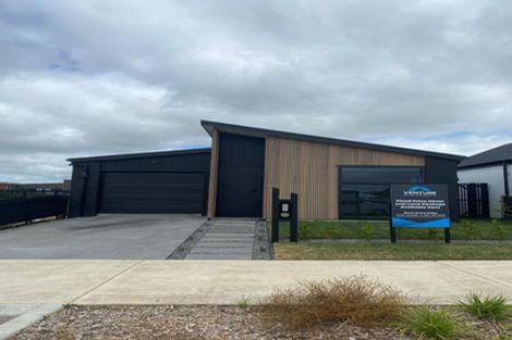 Photo of property in 17 Overton Street, Rototuna North, 3210