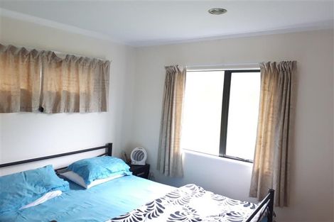 Photo of property in 23 Trinidad Road, Sunnynook, Auckland, 0620