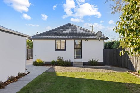 Photo of property in 185 Bowhill Road, New Brighton, Christchurch, 8083