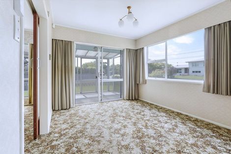 Photo of property in 2 Olympia Place, Riverlea, Hamilton, 3216