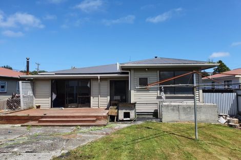Photo of property in 32 Inverness Street, Dunollie, Runanga, 7803