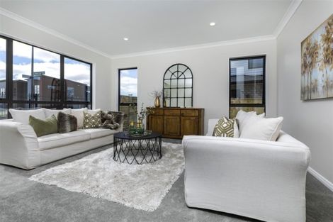 Photo of property in 48 Mettam Drive, Swanson, Auckland, 0614