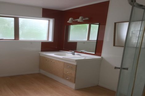 Photo of property in 1/26 Cromdale Avenue, Highland Park, Auckland, 2010