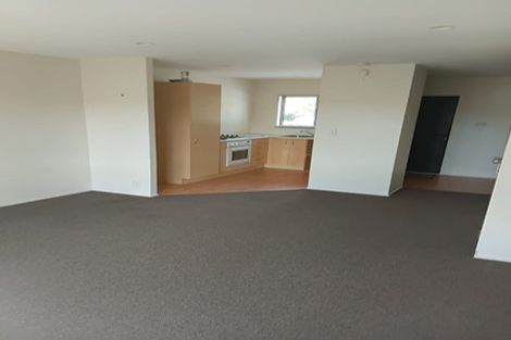 Photo of property in 6/44 Fields Parade, Oteha, Auckland, 0632