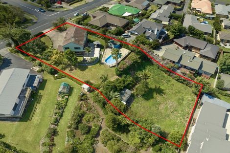 Photo of property in 112 Valley Road, Pukekohe, 2120