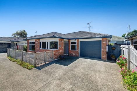 Photo of property in 33a Riverside Road, Orewa, 0931