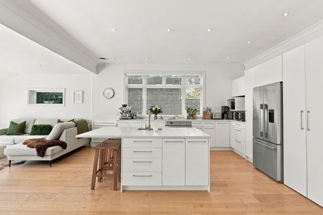Photo of property in 33 Hawkesbury Avenue, St Albans, Christchurch, 8014