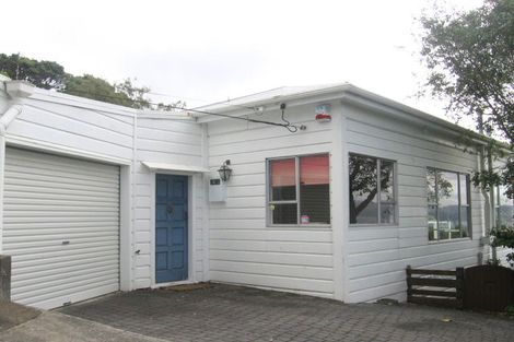 Photo of property in 2 Dorking Road, Brooklyn, Wellington, 6021