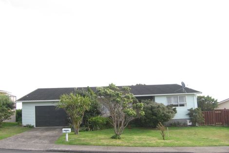 Photo of property in 83 Baylands Drive, Newlands, Wellington, 6037