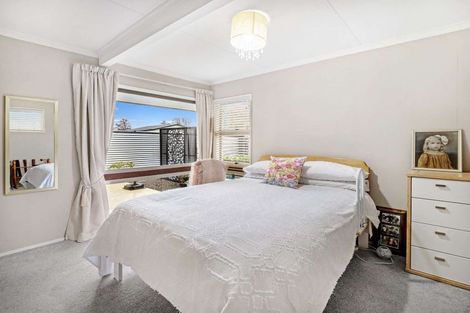 Photo of property in 2 Langley Avenue, Milson, Palmerston North, 4414