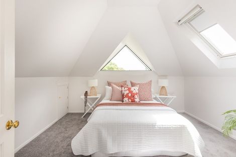 Photo of property in 15a Phoenix Avenue, Hokowhitu, Palmerston North, 4410