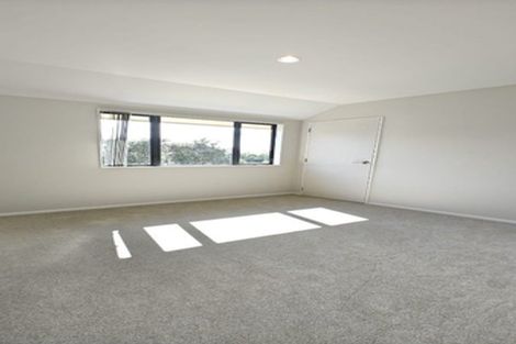 Photo of property in 1 Glenreagh Place, Torbay, Auckland, 0630