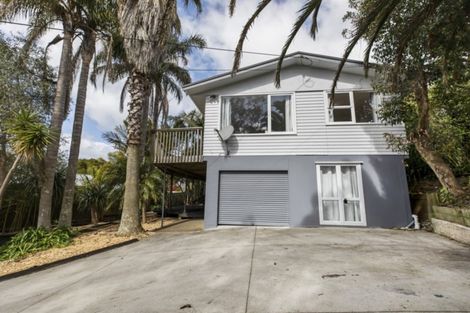 Photo of property in 26 Cedar Terrace, Stanmore Bay, Whangaparaoa, 0932