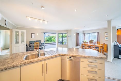 Photo of property in 2 Cosgrove Rise, Riverstone Terraces, Upper Hutt, 5018