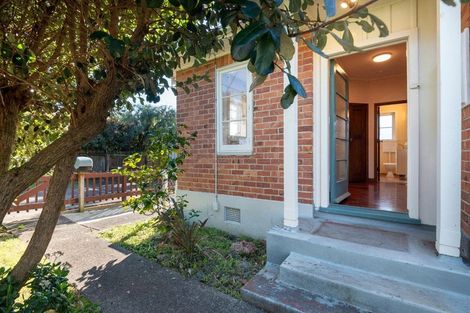 Photo of property in 9e Kerr Street, Devonport, Auckland, 0624