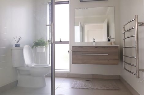 Photo of property in 25 Rangihina Road, Hobsonville, Auckland, 0616